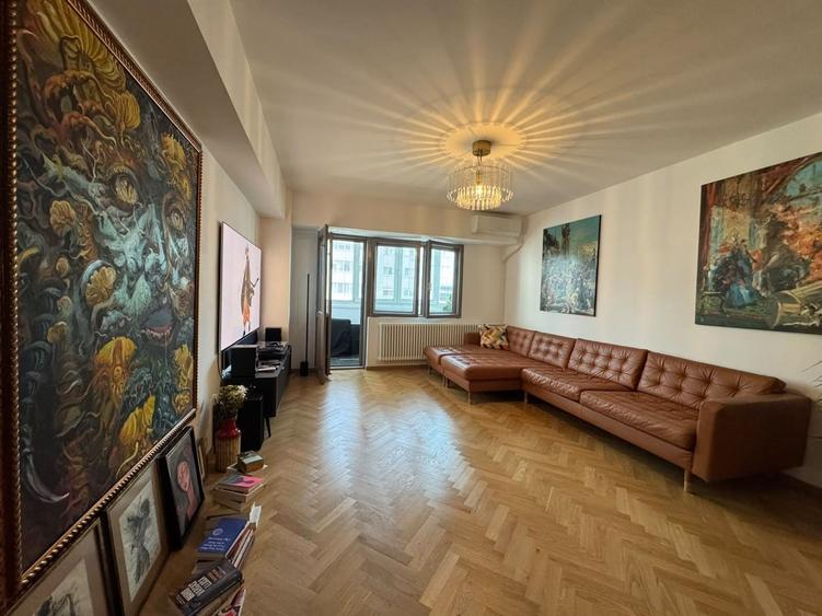 Apartament cu 3 camere semidecomandat, mobilat în Titulescu