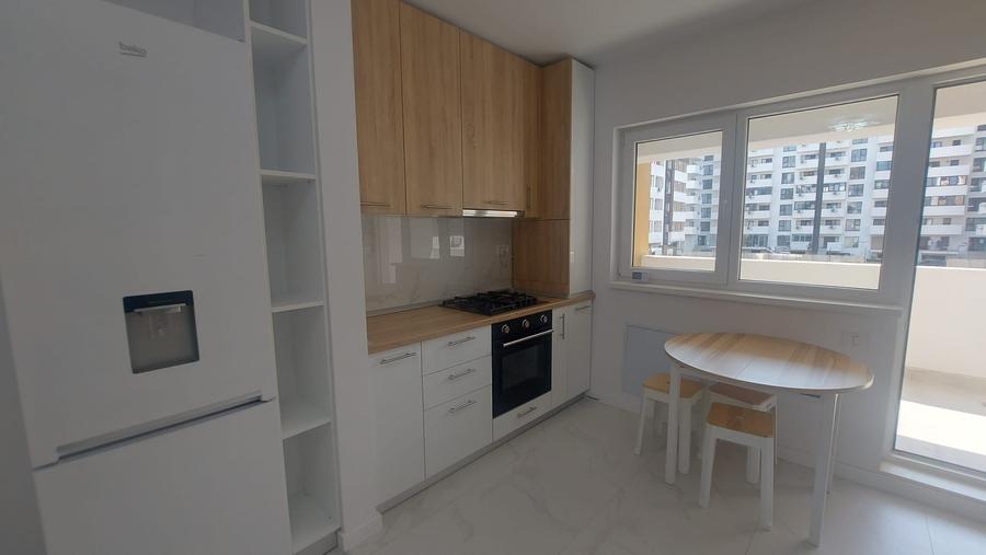 Apartament cu 2 camere decomandat în Apărătorii Patriei