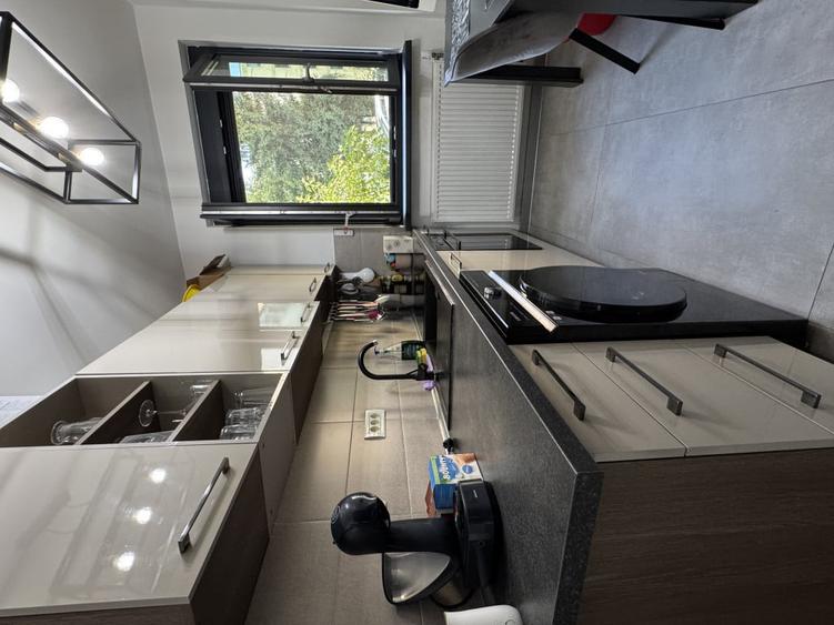 Apartament cu 2 camere semidecomandat în 1 Mai