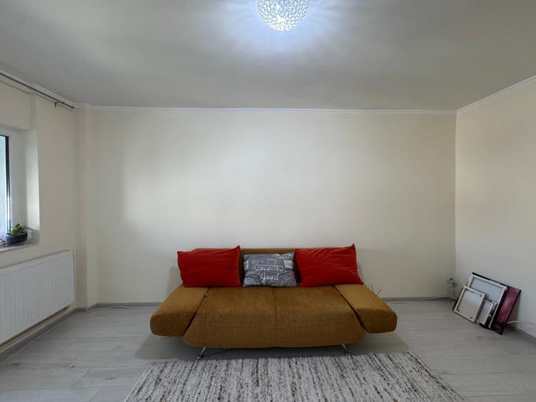 Apartament cu 2 camere decomandat în