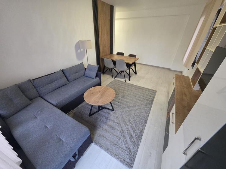 Apartament cu 3 camere decomandat, mobilat în Pipera