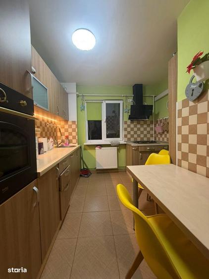 Apartament cu 3 camere în Circumvalațiunii
