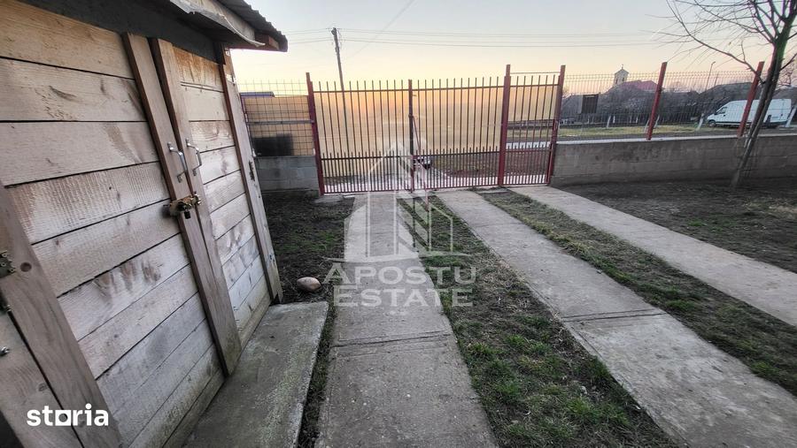 Casă cu 3 camere cu Teren 700 Mp în Satchinez