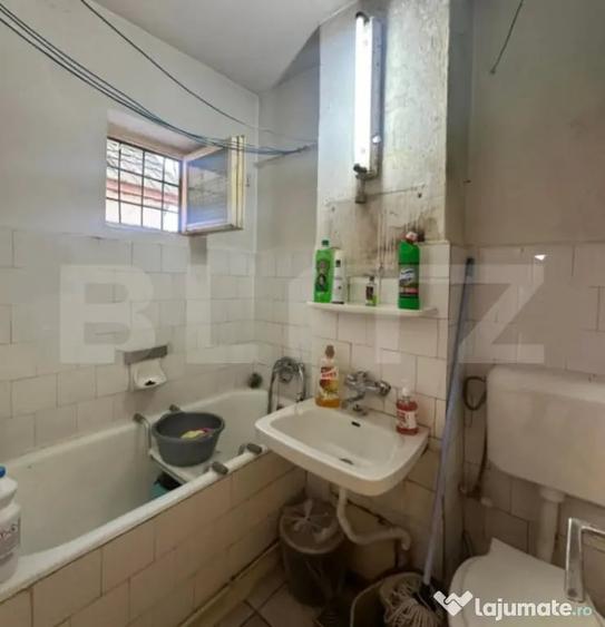 Apartament cu 2 camere decomandat în Solidarității