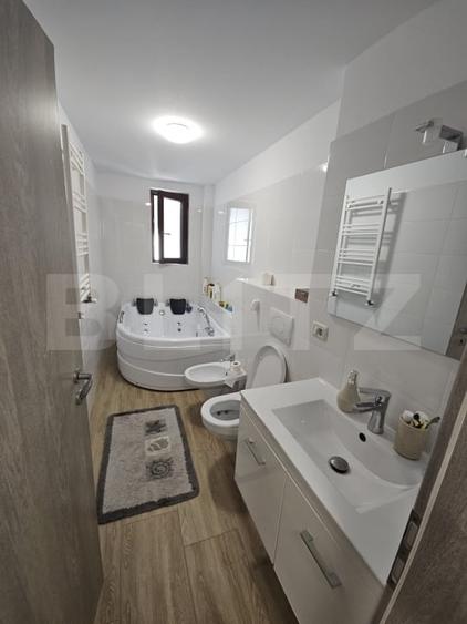Apartament cu 3 camere, mobilat în Valea Adâncă
