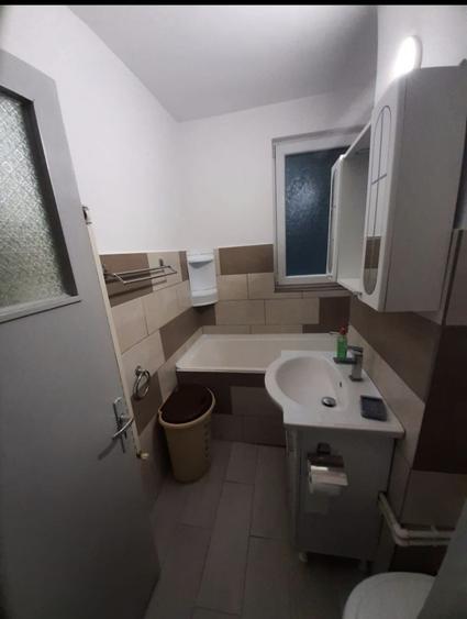Apartament cu 2 camere decomandat în Cornișa