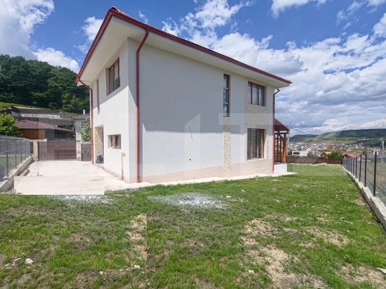 Casă cu 2 camere cu Teren 702 Mp în Chinteni