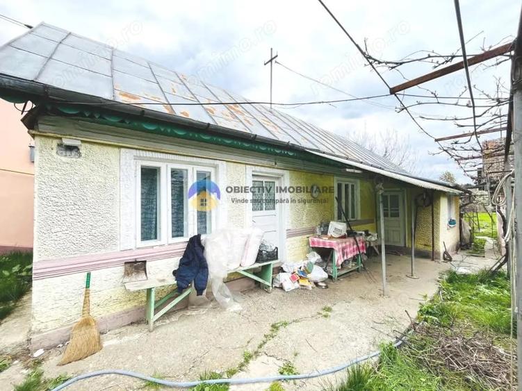 Casă cu 3 camere cu Teren 1419 Mp în Central