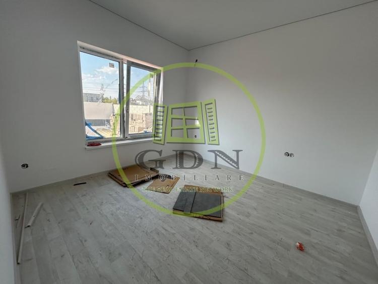 Casă individuală cu 4 camere cu Teren 300 Mp în Malu Mare
