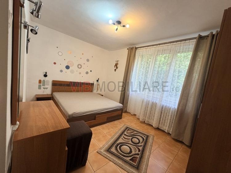 Apartament cu 3 camere semidecomandat în Colentina