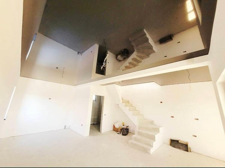 Casă individuală cu 3 camere cu Teren 240 Mp în Central