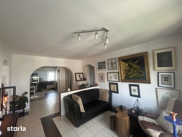 Apartament cu 4 camere decomandat în Plopilor