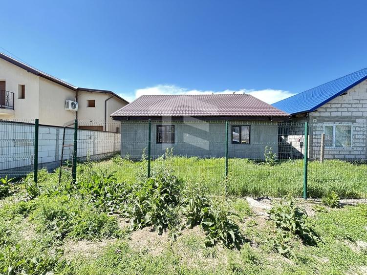Casă individuală cu 2 camere cu Canalizare în Lumina