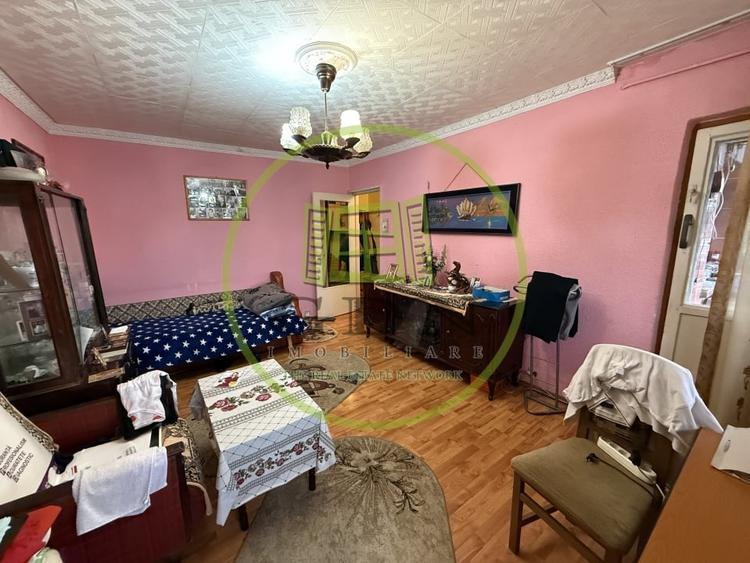 Apartament cu 2 camere decomandat, mobilat în Rovine