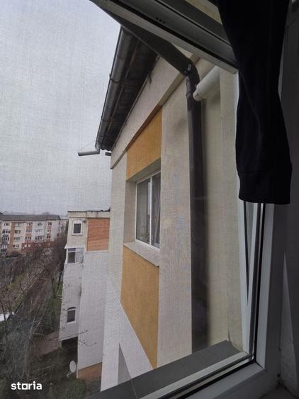 Apartament cu 2 camere decomandat în E3