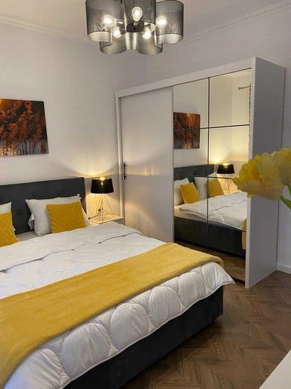 Apartament cu 3 camere decomandat în Exterior Vest