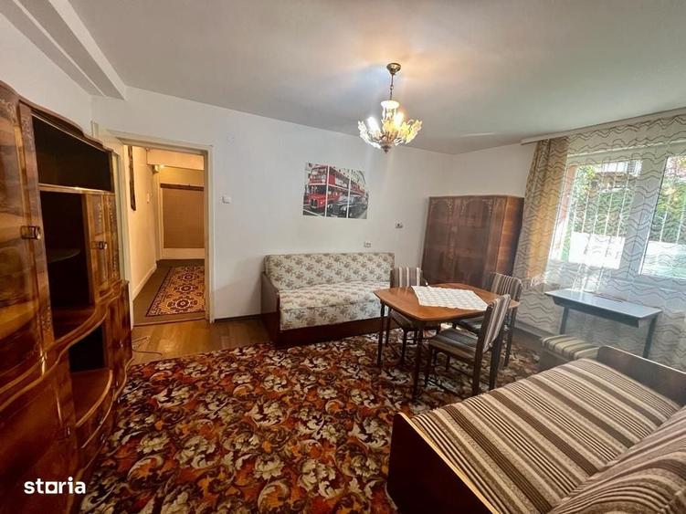 Apartament cu 3 camere decomandat în Cornișa