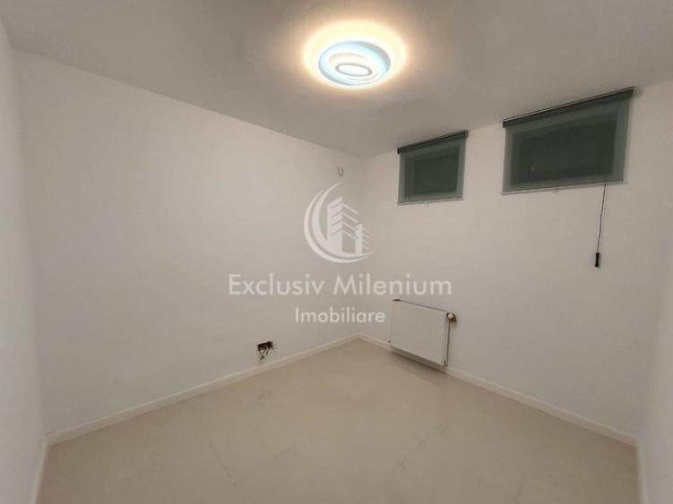Casă individuală cu 8 camere cu Canalizare în Ultracentral
