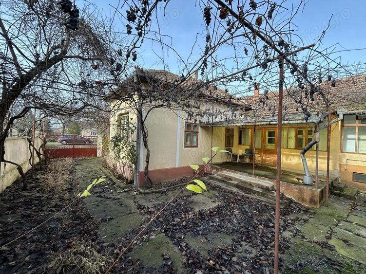 Vand casa mare, 4 cam.in Mandruloc, st.1.484 mp. sc.160,toate utilitatile introduse(incl.gaz) - 13