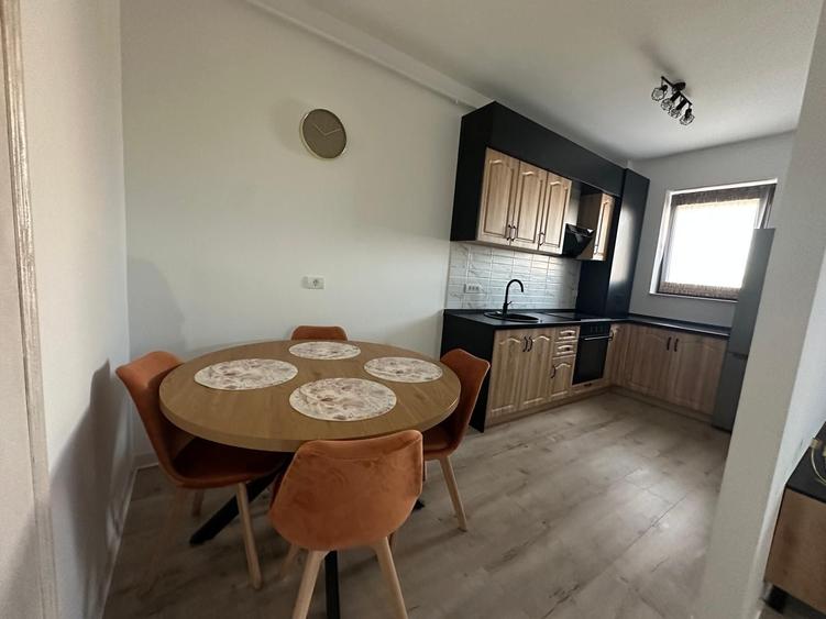 Apartament cu 2 camere decomandat în Giroc