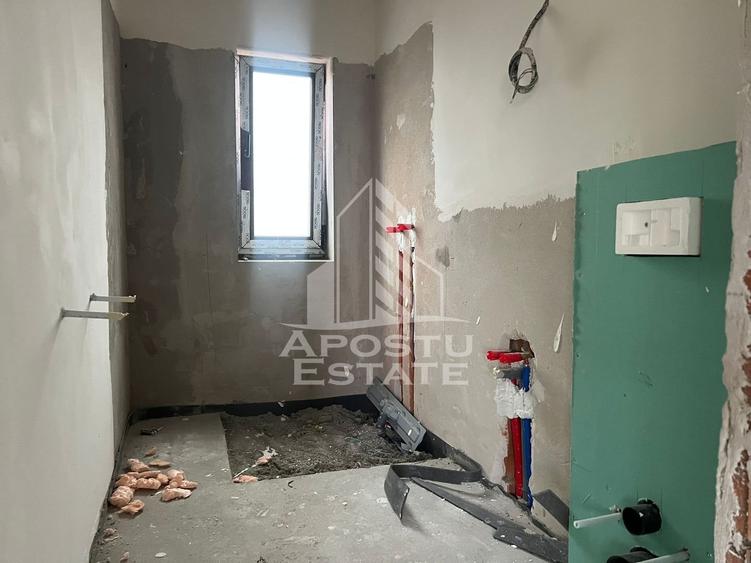 Duplex cu 4 camere cu Canalizare în Covaci