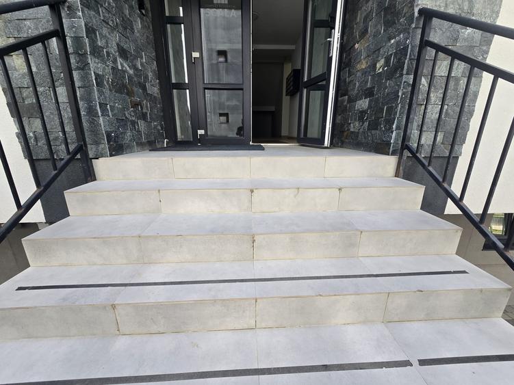 Apartament cu 2 camere decomandat în Bucium