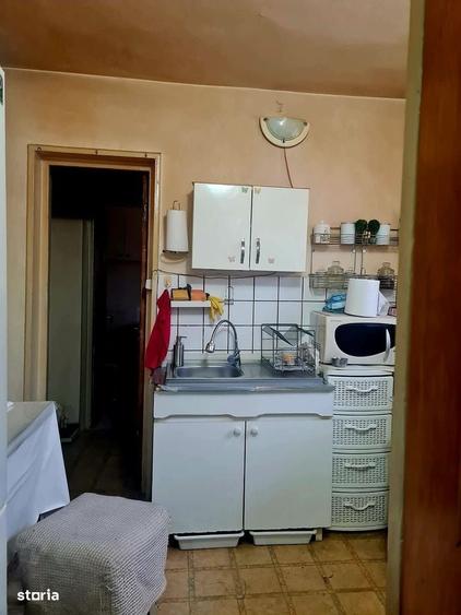 Apartament cu 2 camere decomandat în Războieni