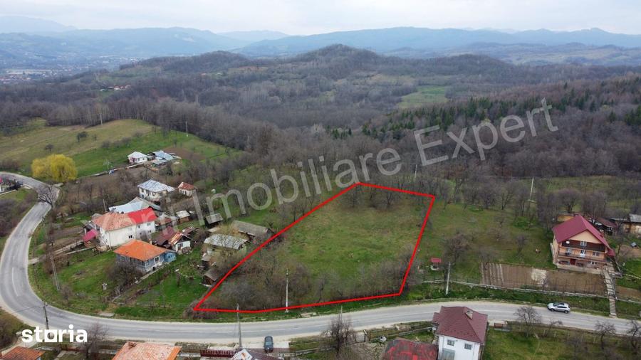 Teren de 2674 mp, în Cepari