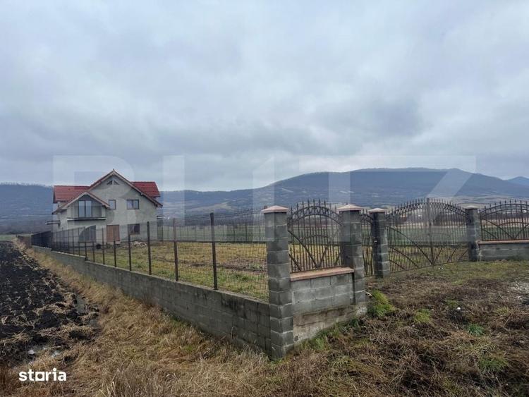 Casă cu 4 camere în Șieu