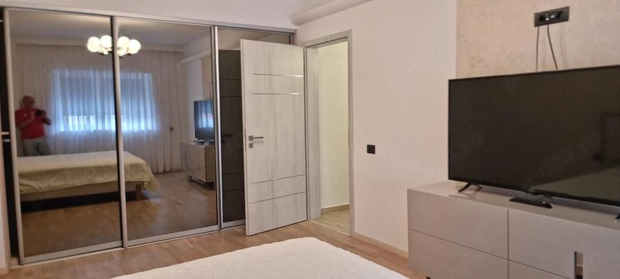 Apartament cu 3 camere decomandat în Ultracentral