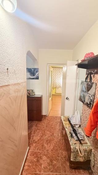 Apartament cu 3 camere decomandat, mobilat în Mazepa 2