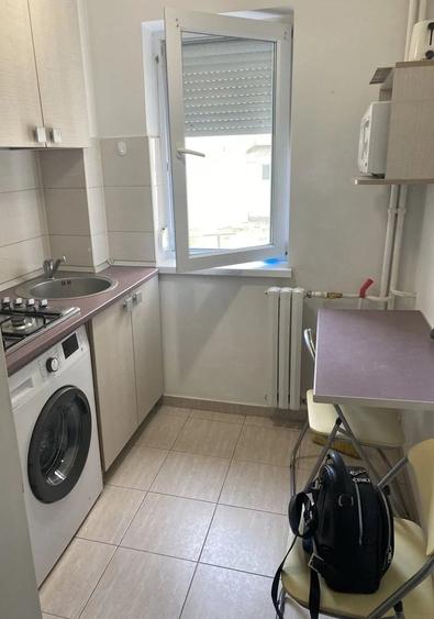 Inchiriez garsoniera in zona Rahova, centrala proprie - 4