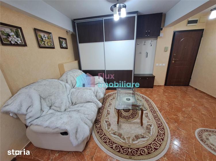 Apartament cu 4 camere decomandat în George Enescu