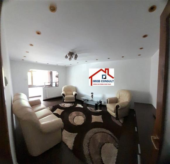 Apartament cu 3 camere decomandat în Orizont