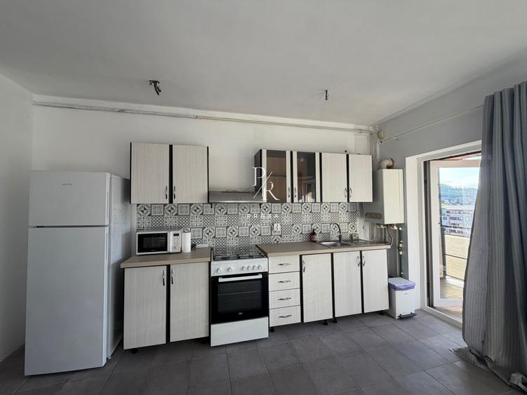 Apartament cu 2 camere semidecomandat, mobilat în Florești — fotografia 3