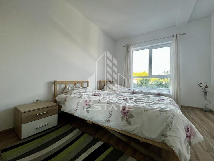 Apartament cu 3 camere semidecomandat, mobilat în Ciarda Roșie