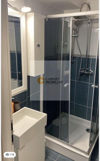 Apartament cu 2 camere semidecomandat, mobilat în Romană