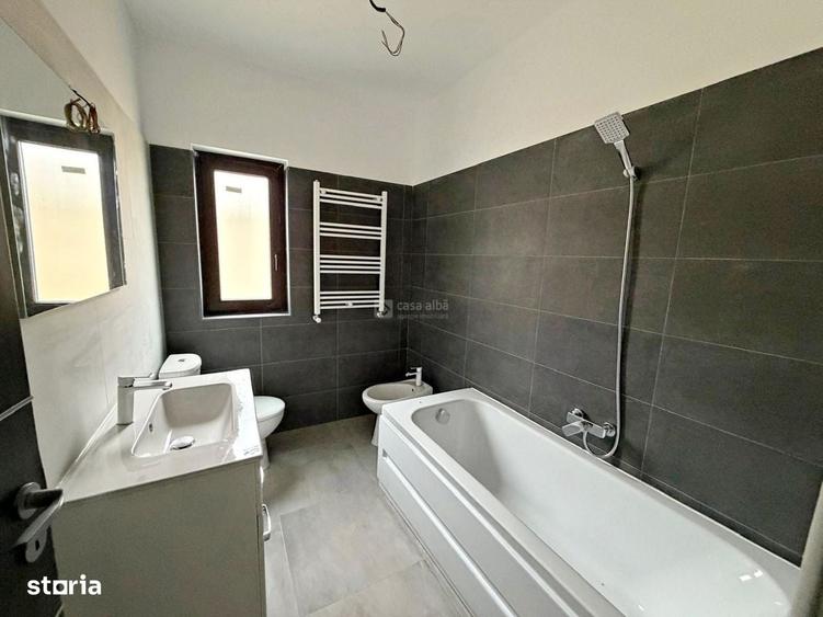 Casă cu 4 camere în Valea Lupului