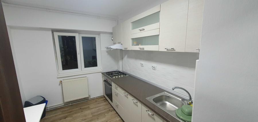 Apartament cu 2 camere semidecomandat în Turnișor