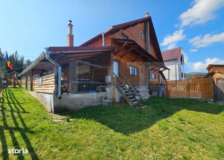 Casă cu 4 camere în Tău