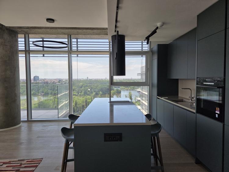 Apartament cu 3 camere decomandat în Floreasca