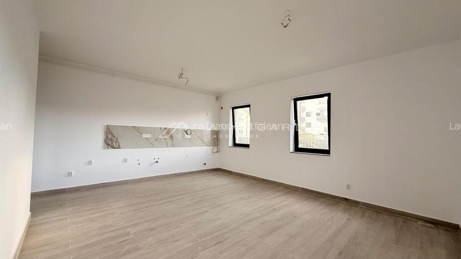 Apartament 3 camere, finisat, bucătărie mobilată