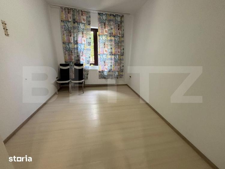 Casă cu 5 camere cu Teren 80 Mp în Central