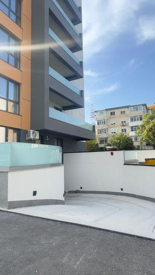 Apartament cu 3 camere decomandat, mobilat în Tineretului