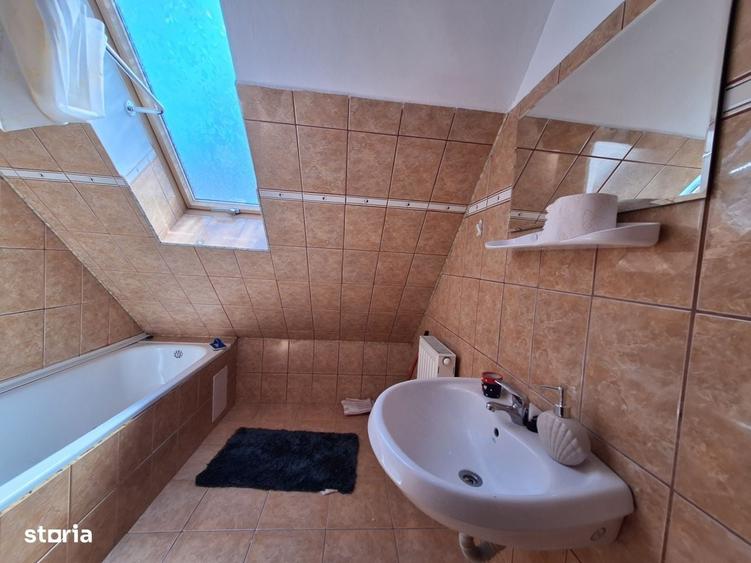 Casă cu 3 camere în Florești