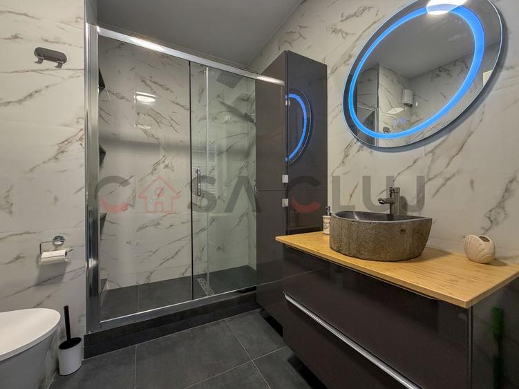 Apartament cu 3 camere semidecomandat, mobilat în Zorilor