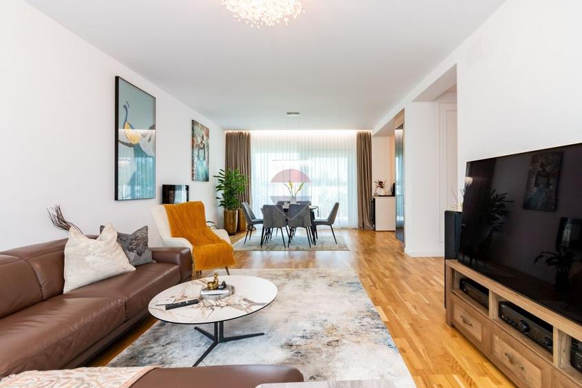 Casă individuală cu 5 camere cu Teren 452 Mp în Corbeanca