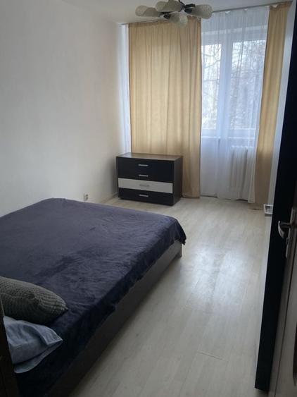 Apartament cu 2 camere semidecomandat în Fizicienilor