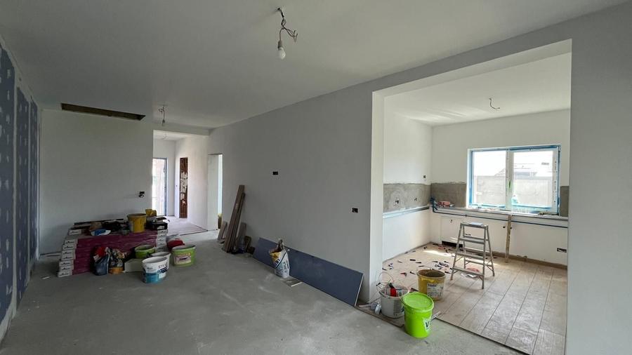 Duplex cu 3 camere cu Canalizare în Moșnița Veche
