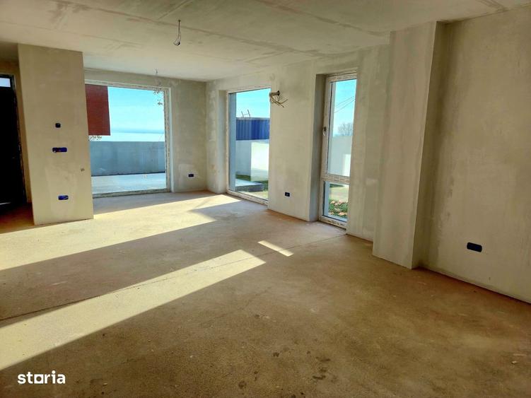 Casă cu 4 camere în Vânători